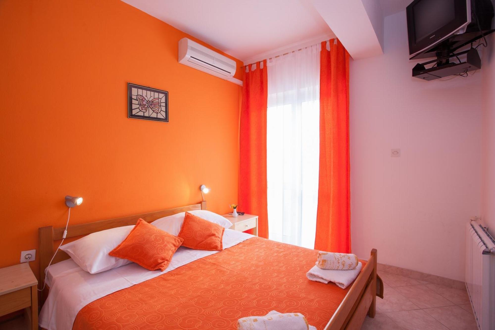 Pansion Burin Hotel Baska  Bilik gambar