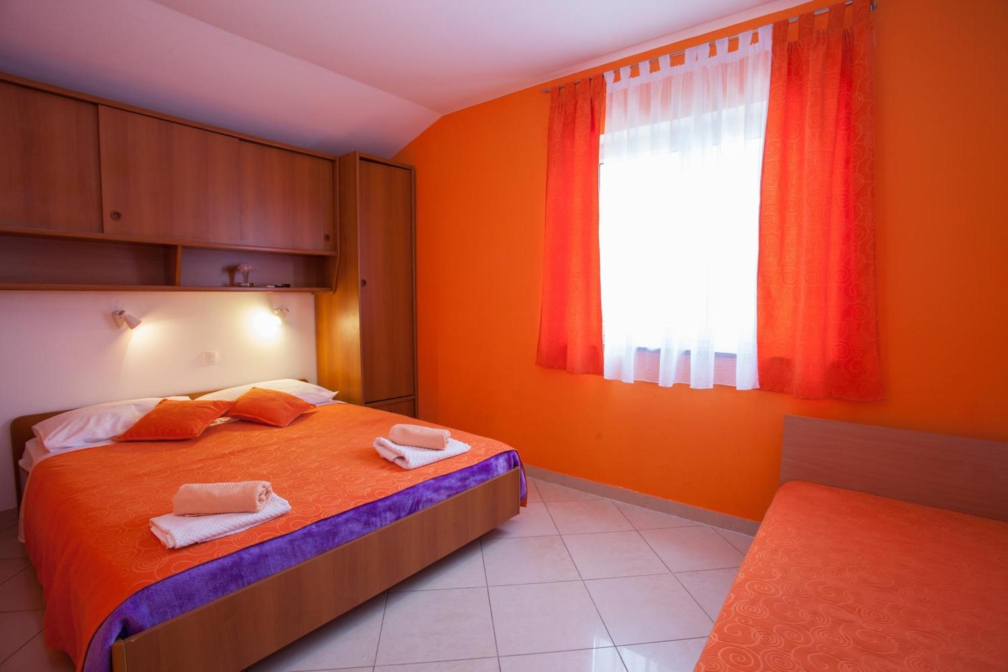 Pansion Burin Hotel Baska  Bilik gambar