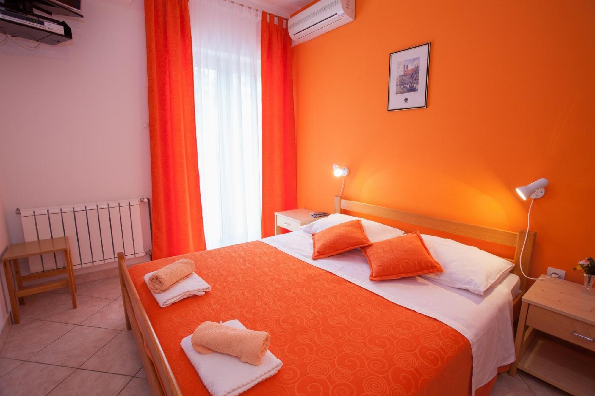 Pansion Burin Hotel Baska  Bilik gambar