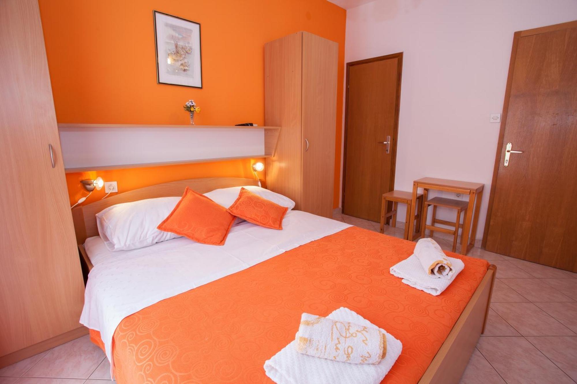 Pansion Burin Hotel Baska  Bilik gambar