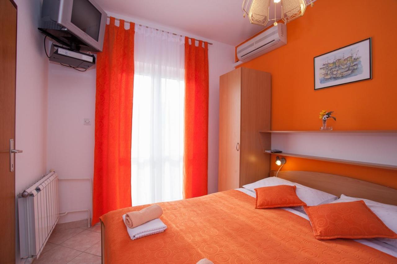 Pansion Burin Hotel Baska  Bilik gambar